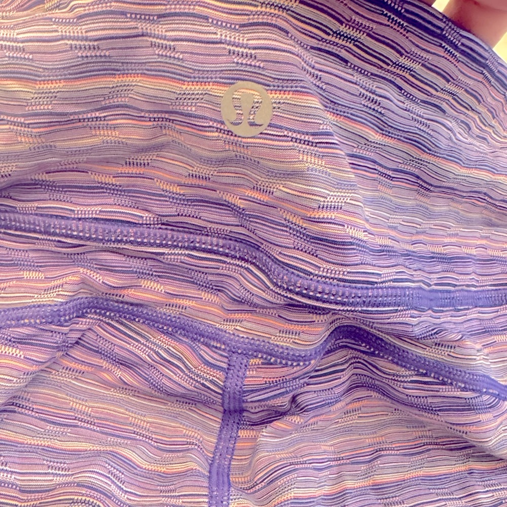 Lululemon Crop Leggings purple design perfect for working out or errands Sz 10